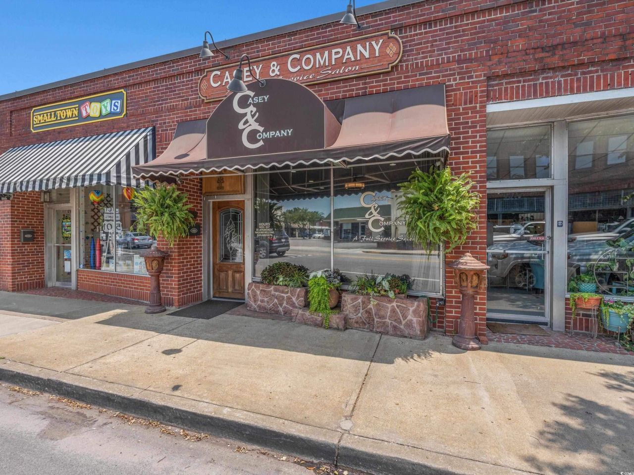 1013 4th Ave. Photo 5