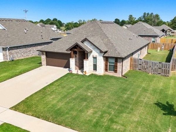 5558 Clear Springs Avenue, Springdale, AR 72762