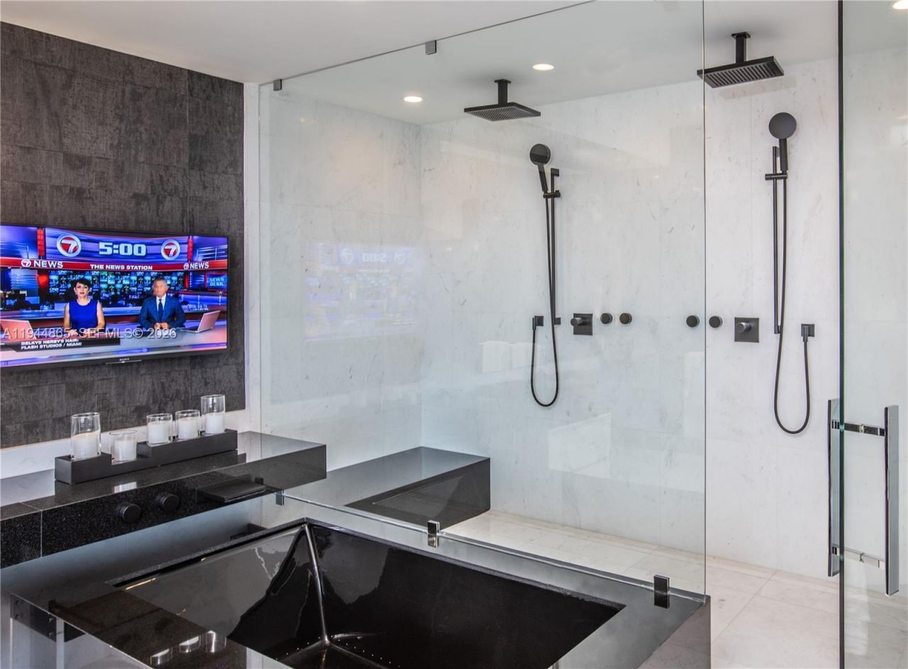 18555 Collins Ave , Unit 2601, Sunny Isles Beach, FL 33160 Photo