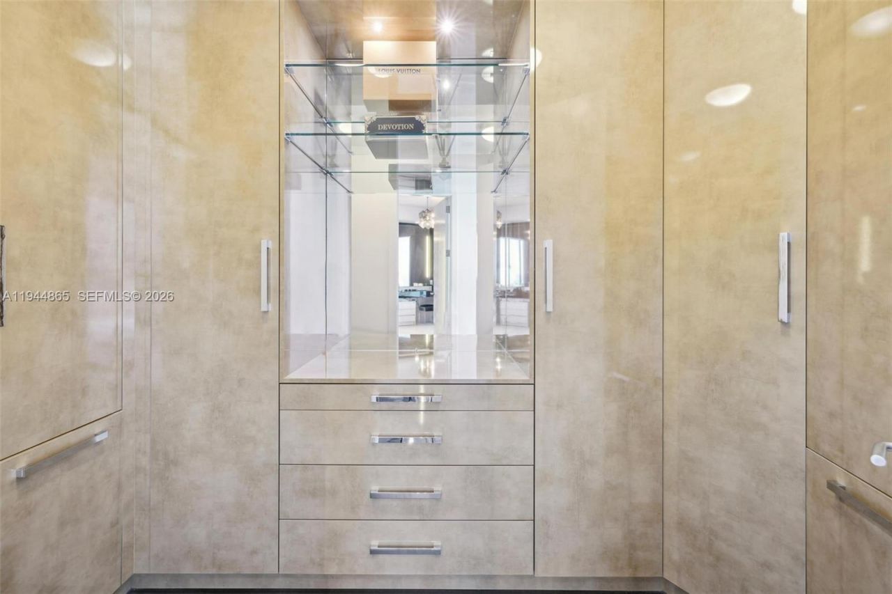 18555 Collins Ave , Unit 2601, Sunny Isles Beach, FL 33160 Photo