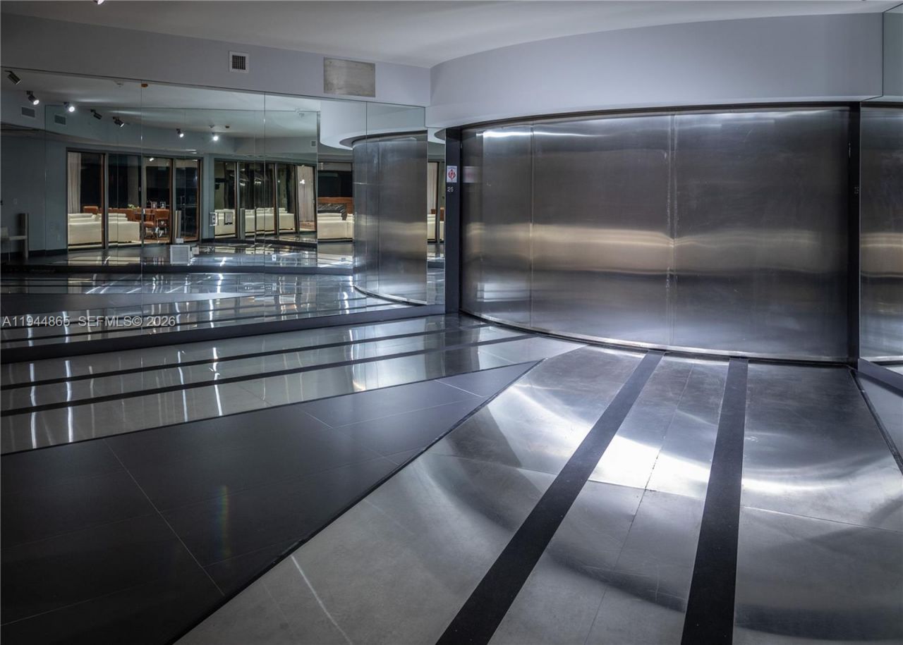 18555 Collins Ave , Unit 2601, Sunny Isles Beach, FL 33160 Photo