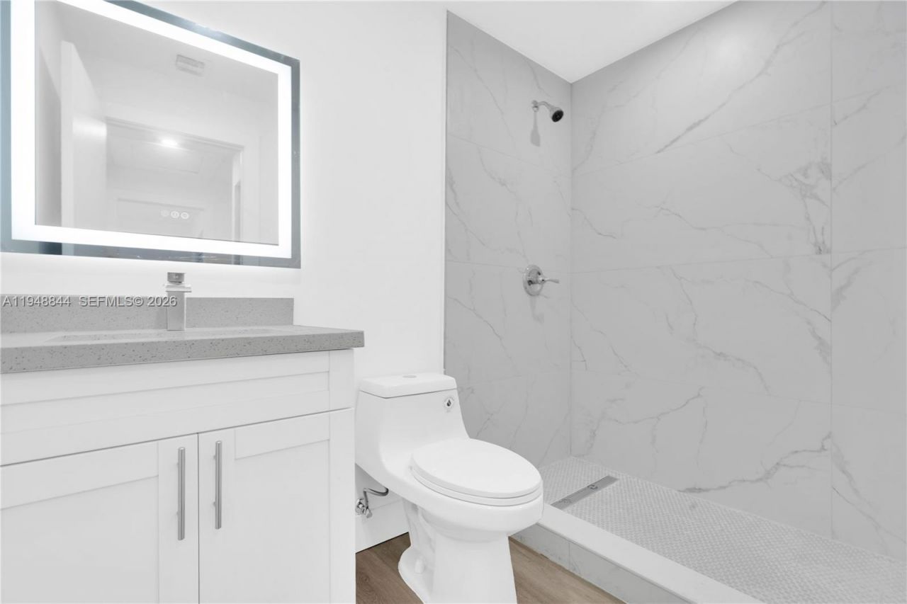 2310 NW 155th St, Miami Gardens, FL 33054 Photo