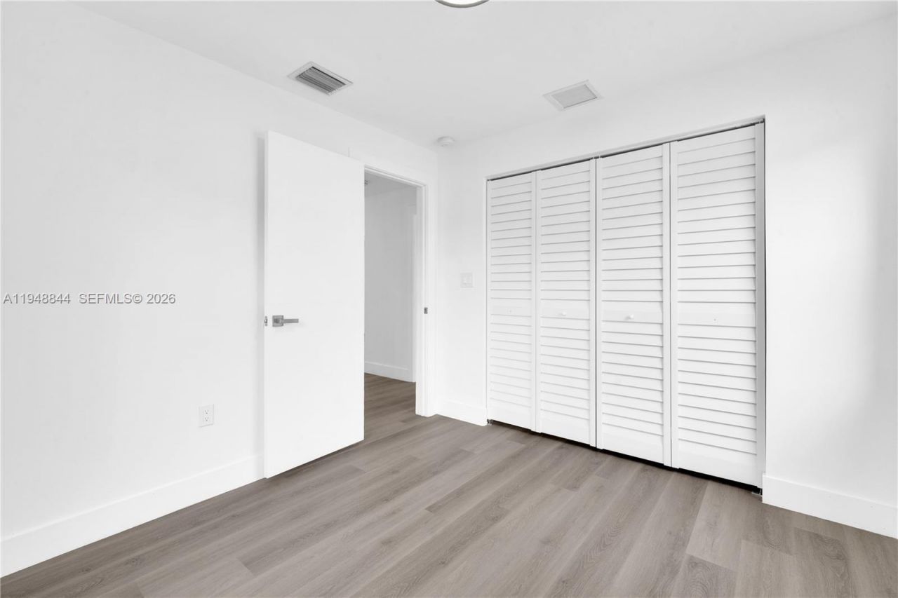 2310 NW 155th St, Miami Gardens, FL 33054 Photo