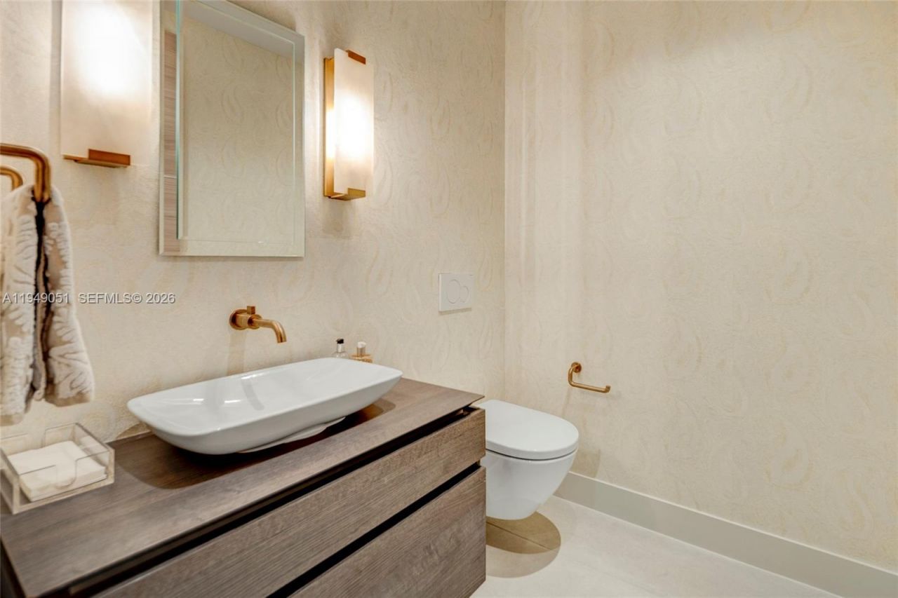 515 Valencia Ave, Unit 604, Coral Gables, FL 33134 Photo