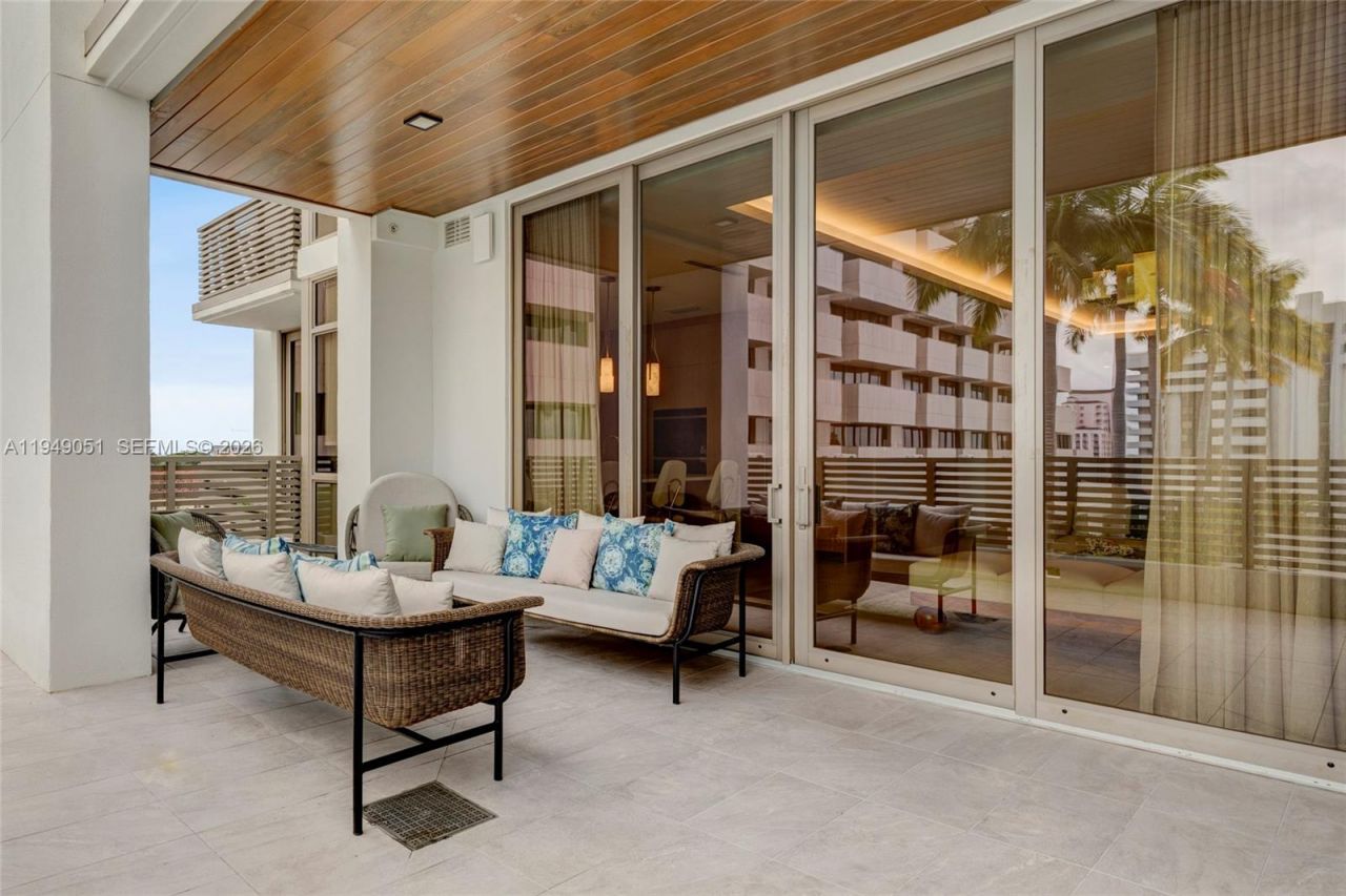 515 Valencia Ave, Unit 604, Coral Gables, FL 33134 Photo