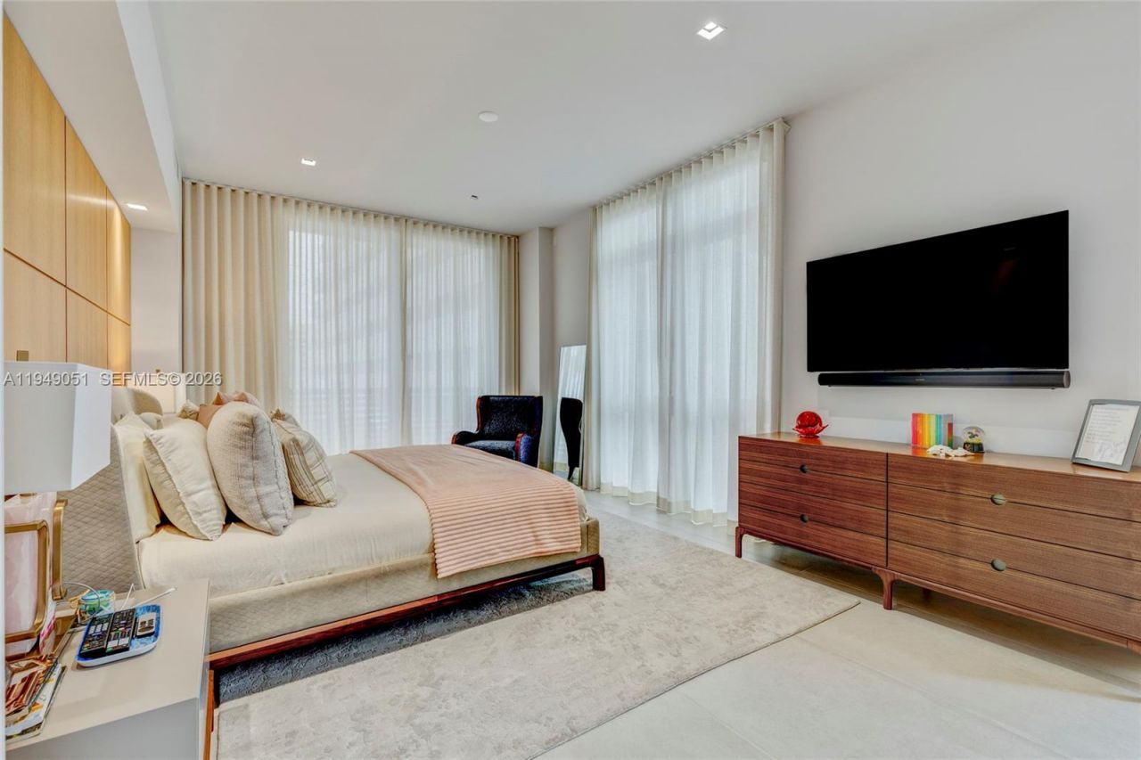 515 Valencia Ave, Unit 604, Coral Gables, FL 33134 Photo