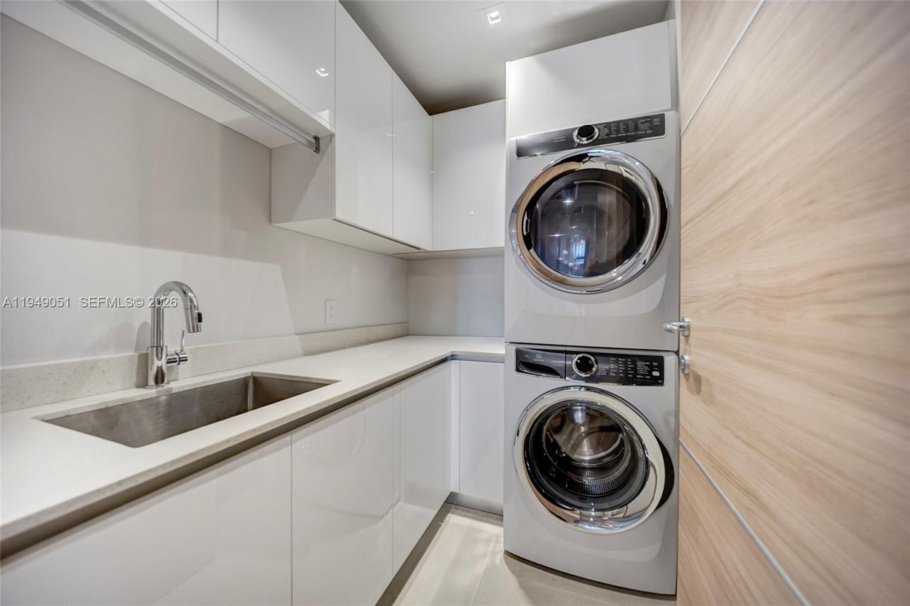 515 Valencia Ave, Unit 604, Coral Gables, FL 33134 Photo