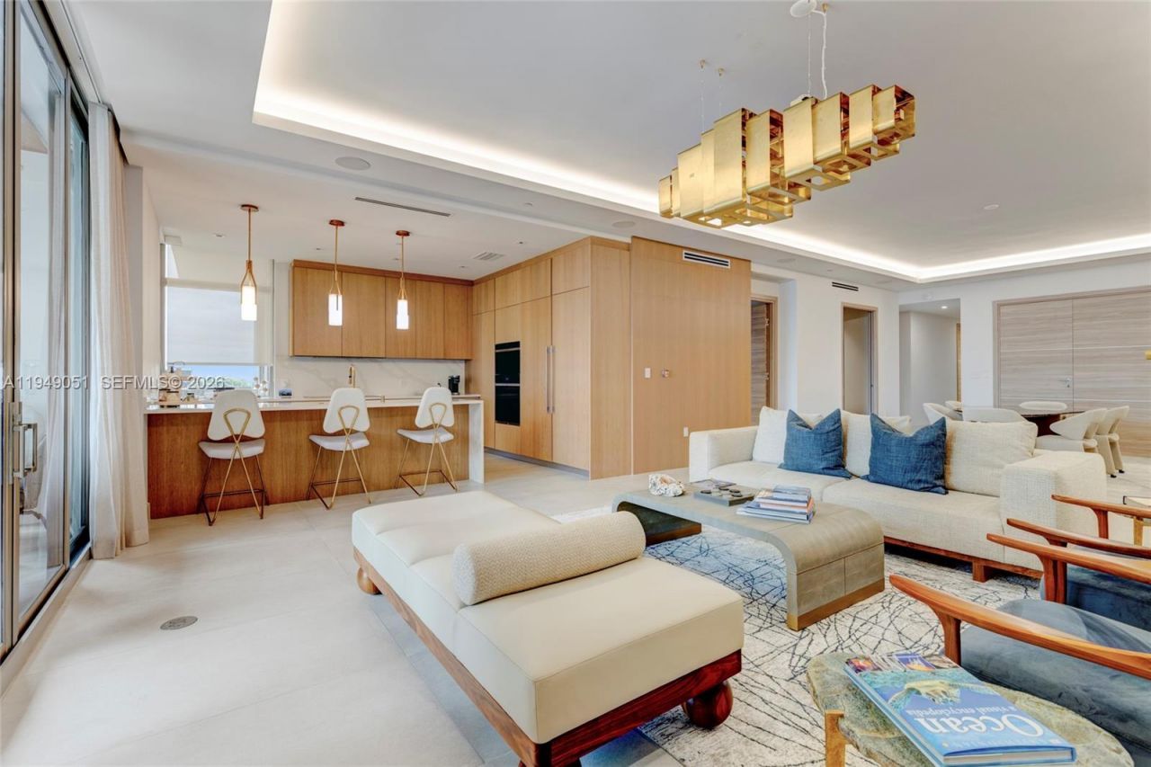 515 Valencia Ave, Unit 604, Coral Gables, FL 33134 Photo