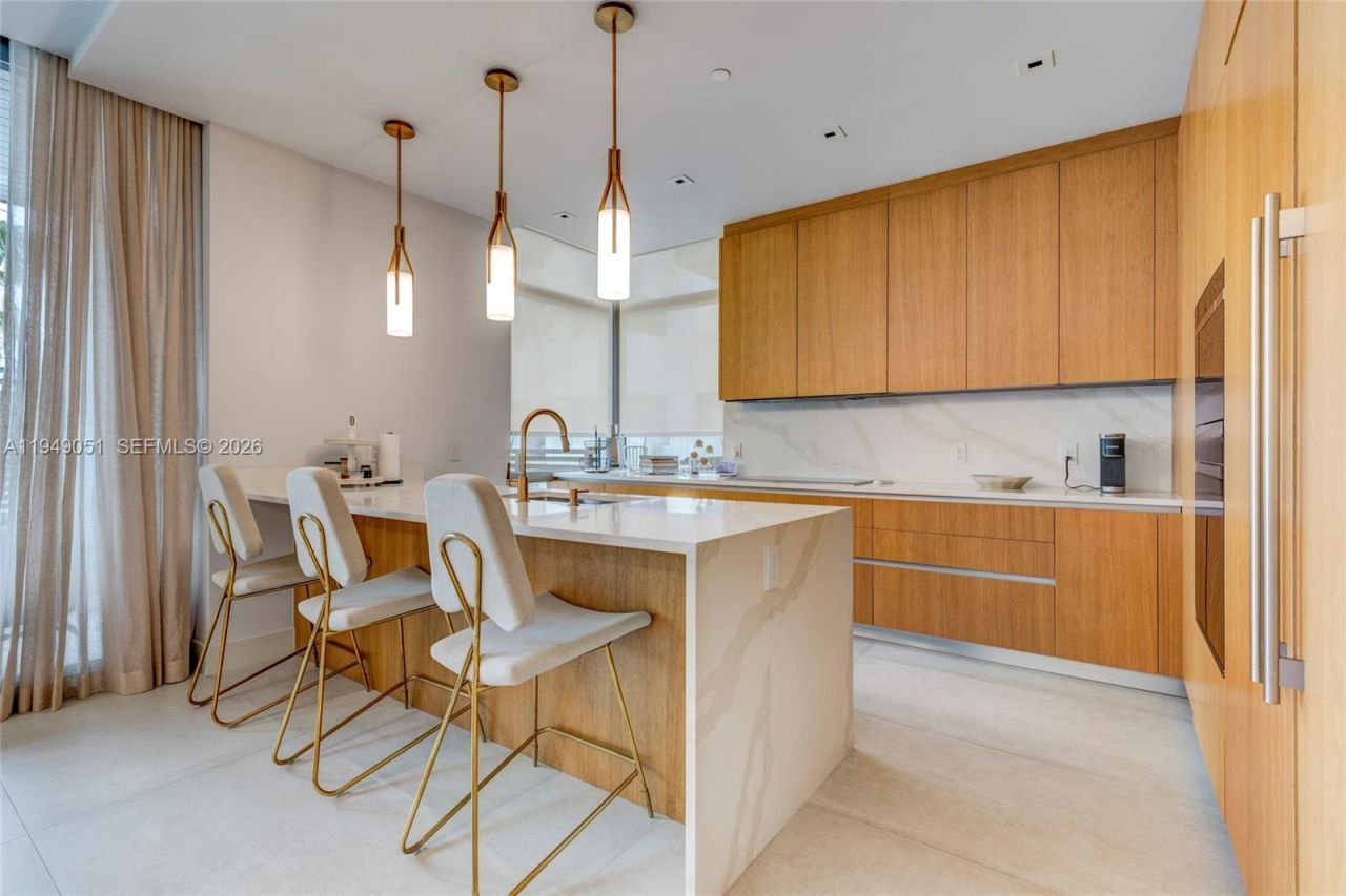 515 Valencia Ave, Unit 604, Coral Gables, FL 33134 Photo