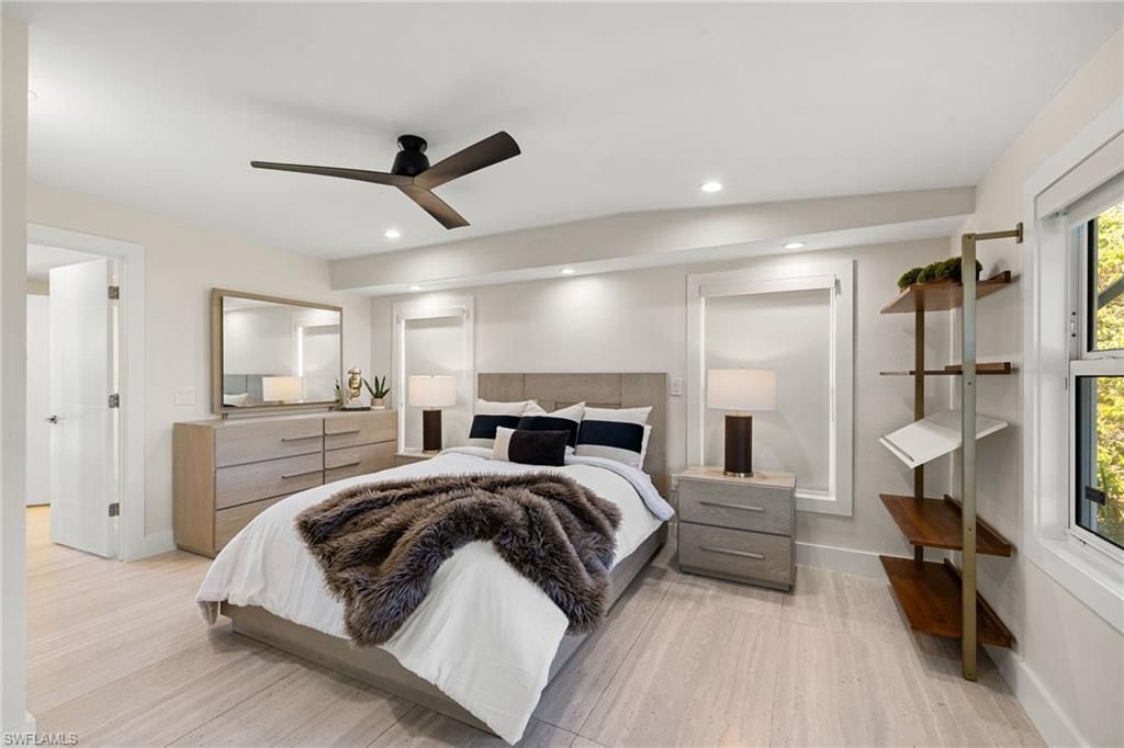 1820 Holiday Ln, Naples, FL 34104 Photo