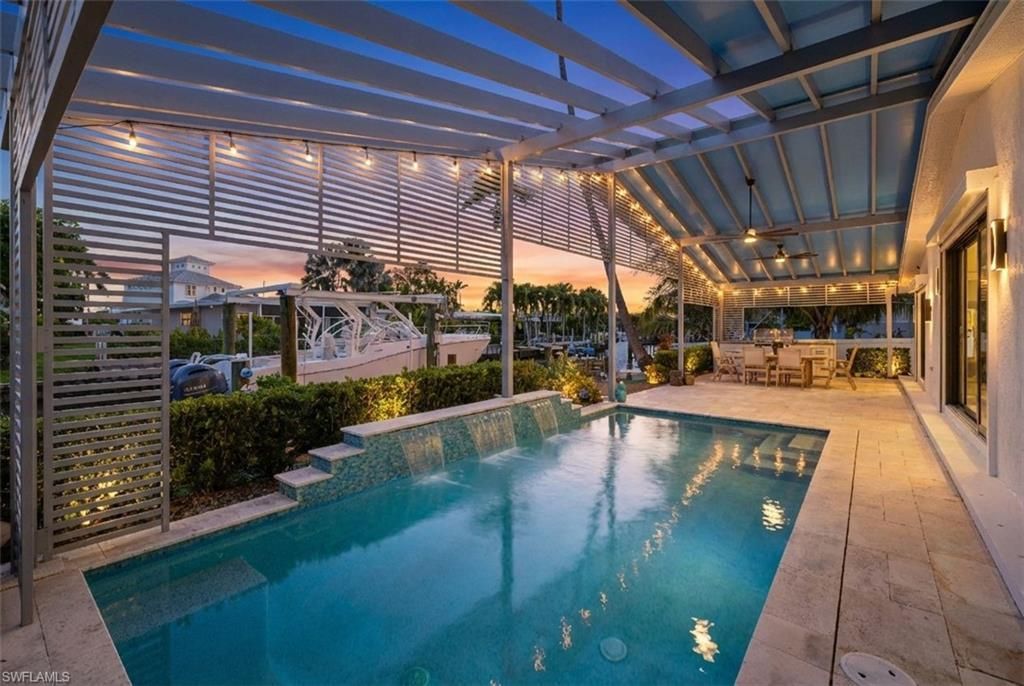 1820 Holiday Ln, Naples, FL 34104 Photo