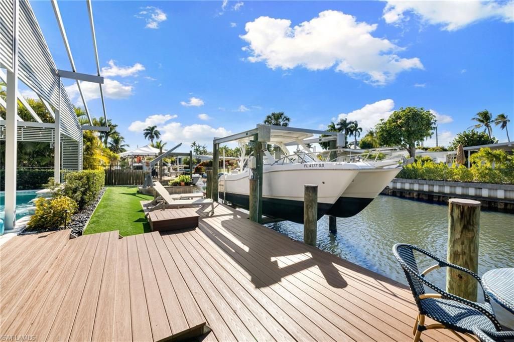 1820 Holiday Ln, Naples, FL 34104 Photo