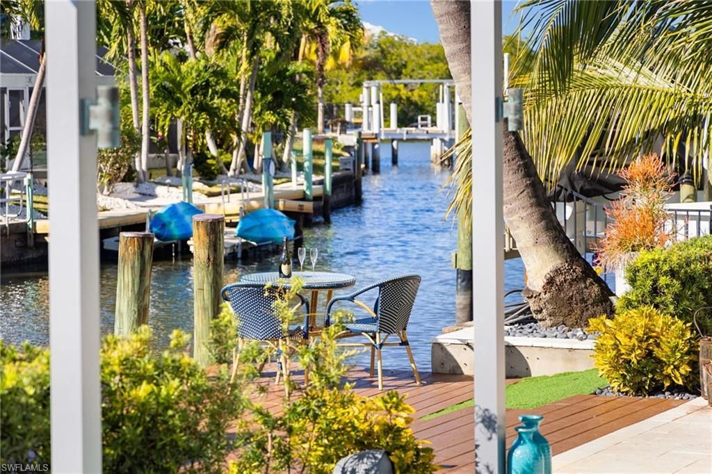 1820 Holiday Ln, Naples, FL 34104 Photo