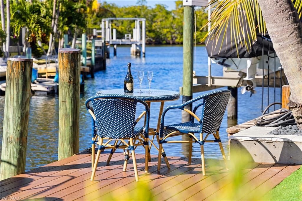 1820 Holiday Ln, Naples, FL 34104 Photo