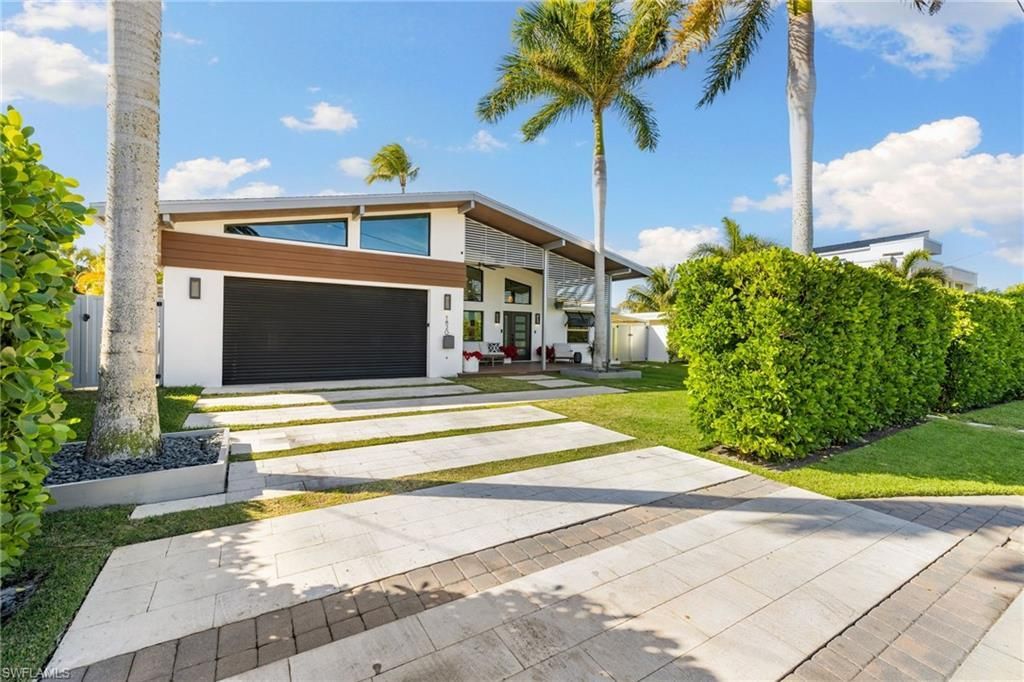 1820 Holiday Ln, Naples, FL 34104 Photo