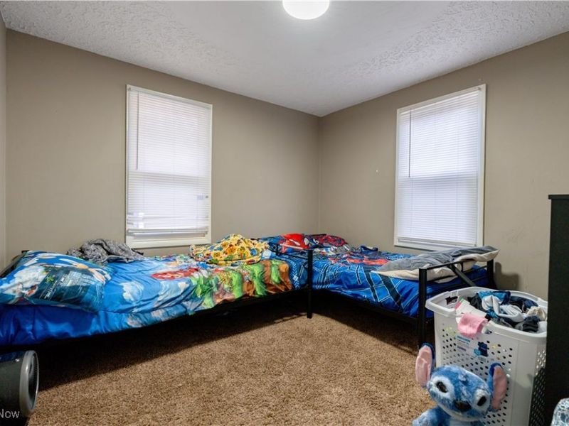 985 Bloomfield Avenue, Akron, OH 44302 Photo 14