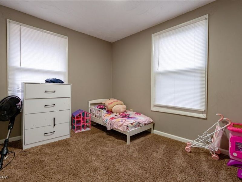 985 Bloomfield Avenue, Akron, OH 44302 Photo 17