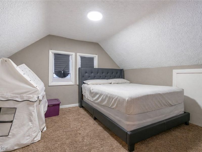 985 Bloomfield Avenue, Akron, OH 44302 Photo 20