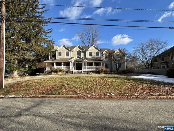 124 Coopers Lane, RIVERVALE, NJ 07675