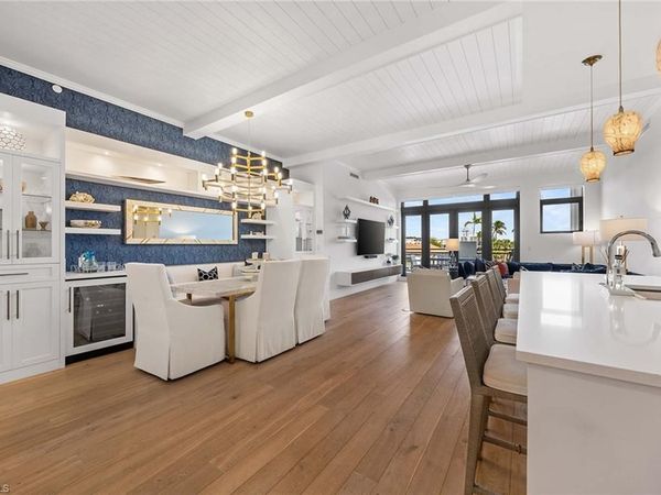 875 6th AVE S, Unit 203, NAPLES, FL 34102