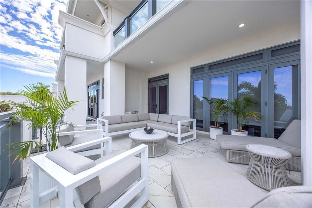 875 6th Ave S, Unit 203, Naples, FL 34102 Photo