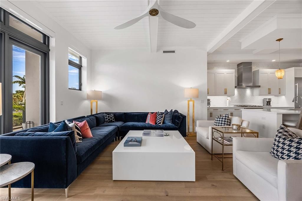 875 6th Ave S, Unit 203, Naples, FL 34102 Photo