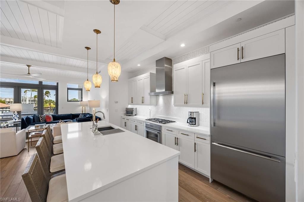 875 6th Ave S, Unit 203, Naples, FL 34102 Photo