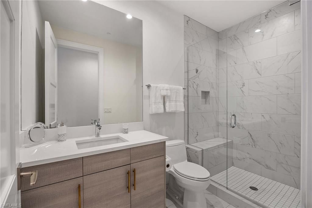 875 6th Ave S, Unit 203, Naples, FL 34102 Photo