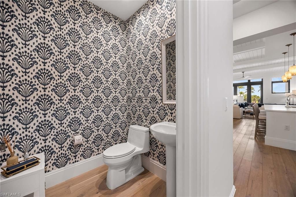 875 6th Ave S, Unit 203, Naples, FL 34102 Photo