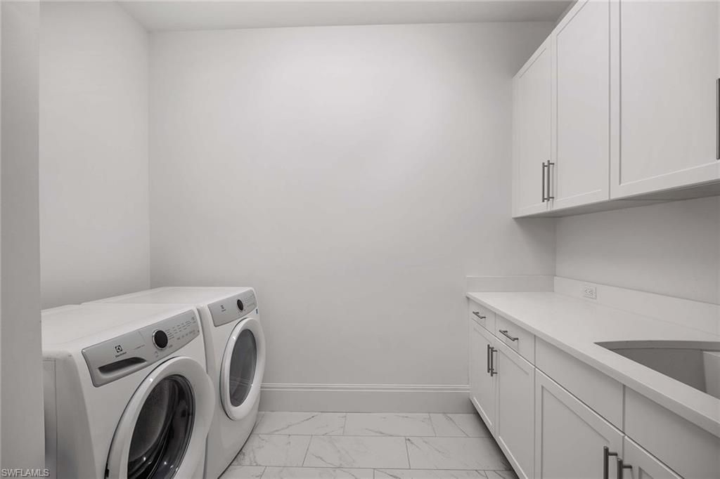 875 6th Ave S, Unit 203, Naples, FL 34102 Photo