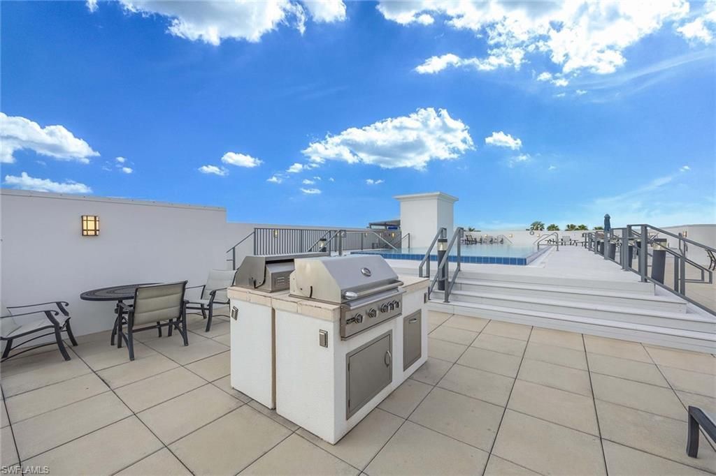 875 6th Ave S, Unit 203, Naples, FL 34102 Photo