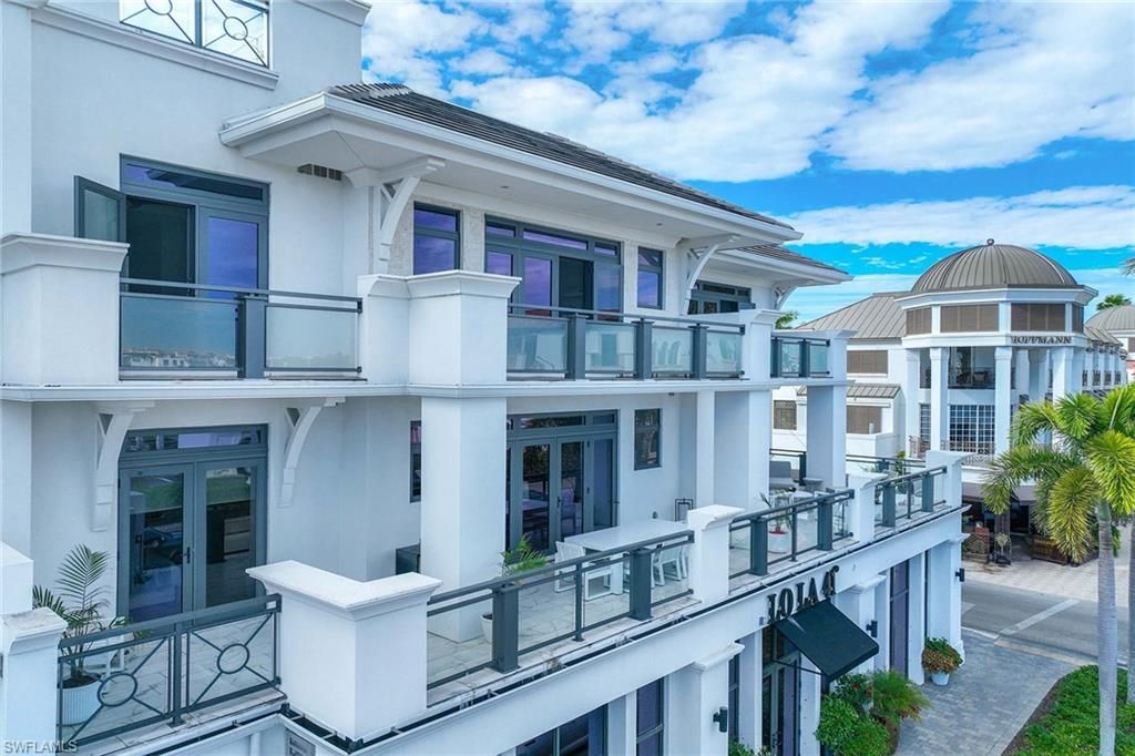 875 6th Ave S, Unit 203, Naples, FL 34102 Photo