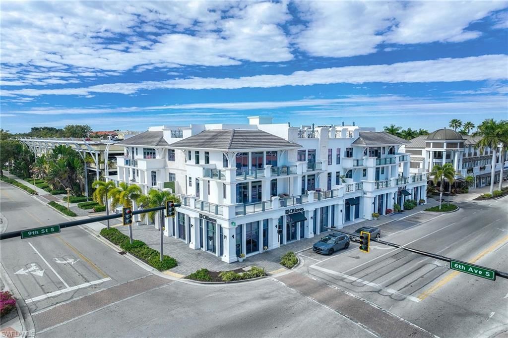 875 6th Ave S, Unit 203, Naples, FL 34102 Photo