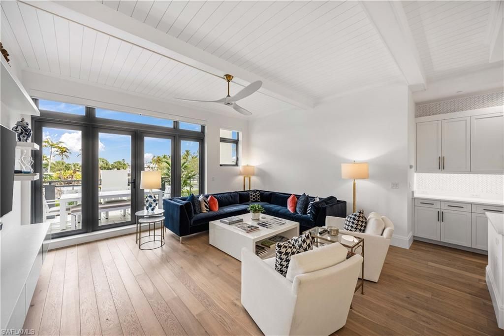 875 6th Ave S, Unit 203, Naples, FL 34102 Photo