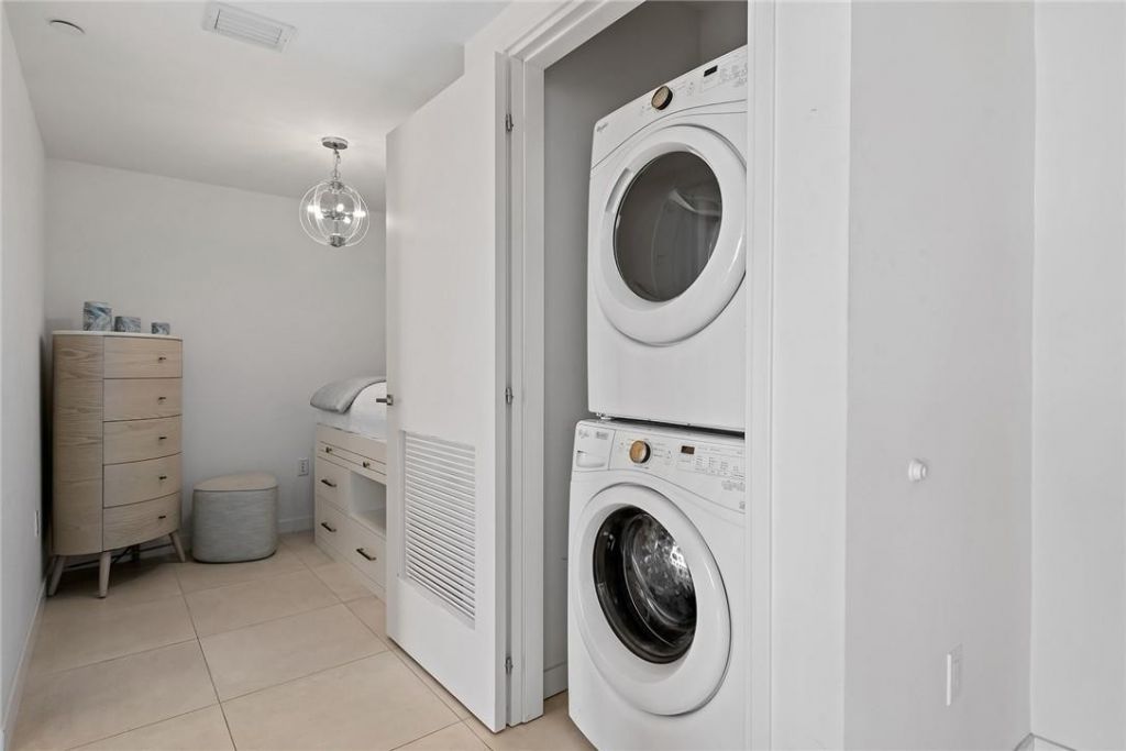 401 N Birch Road, Unit 411, Fort Lauderdale, FL 33304 Photo