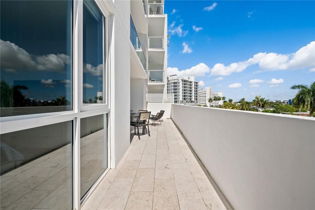 401 N Birch Road, Unit 411, Fort Lauderdale, FL 33304 Photo