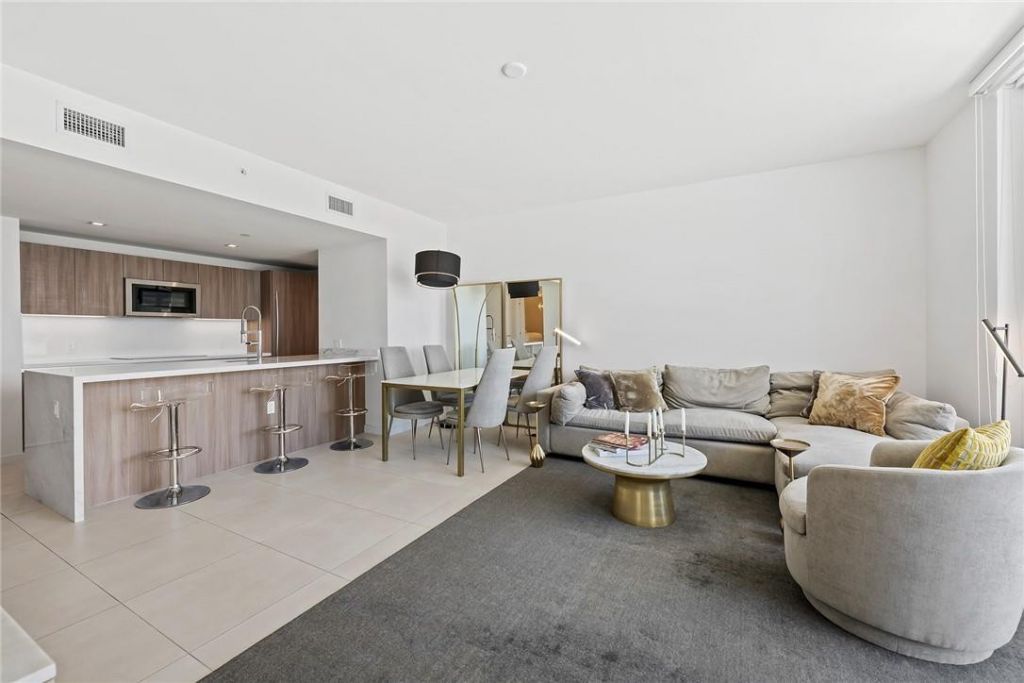 401 N Birch Road, Unit 411, Fort Lauderdale, FL 33304 Photo