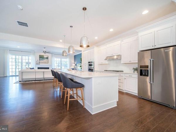 2562 RIDDLE AVENUE, WILMINGTON, DE 19806