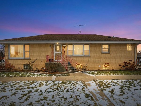 4724 N Ozark Avenue, Norridge, IL 60706