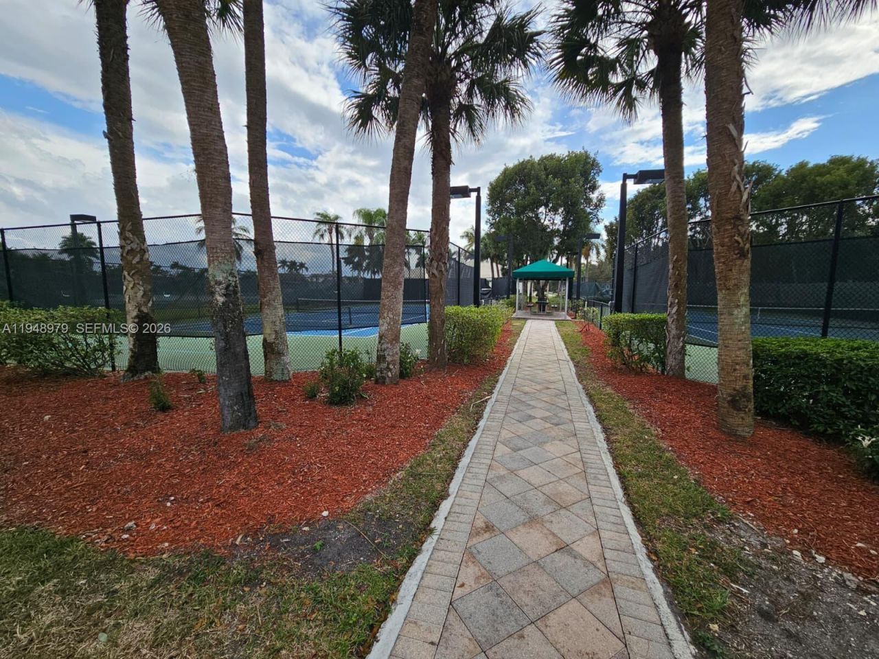 12981 Kapok Ln, Davie, FL 33330 Photo