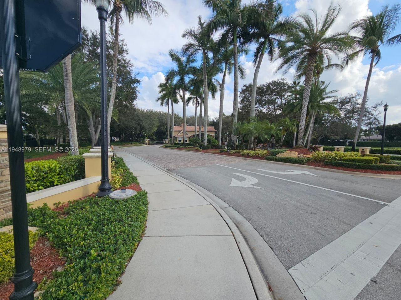 12981 Kapok Ln, Davie, FL 33330 Photo