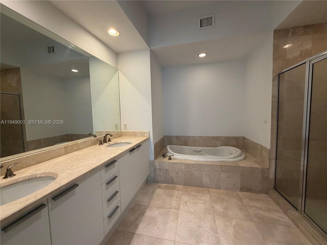 14951 Royal Oaks Ln, Unit 106, North Miami, FL 33181 Photo