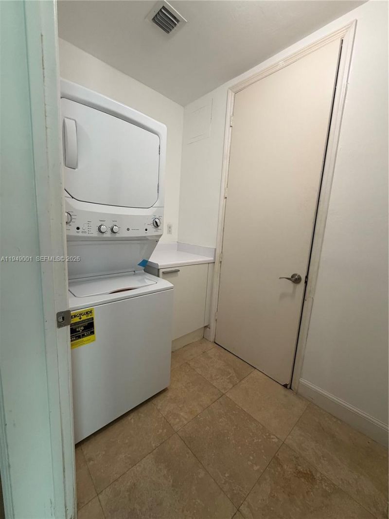 14951 Royal Oaks Ln, Unit 106, North Miami, FL 33181 Photo