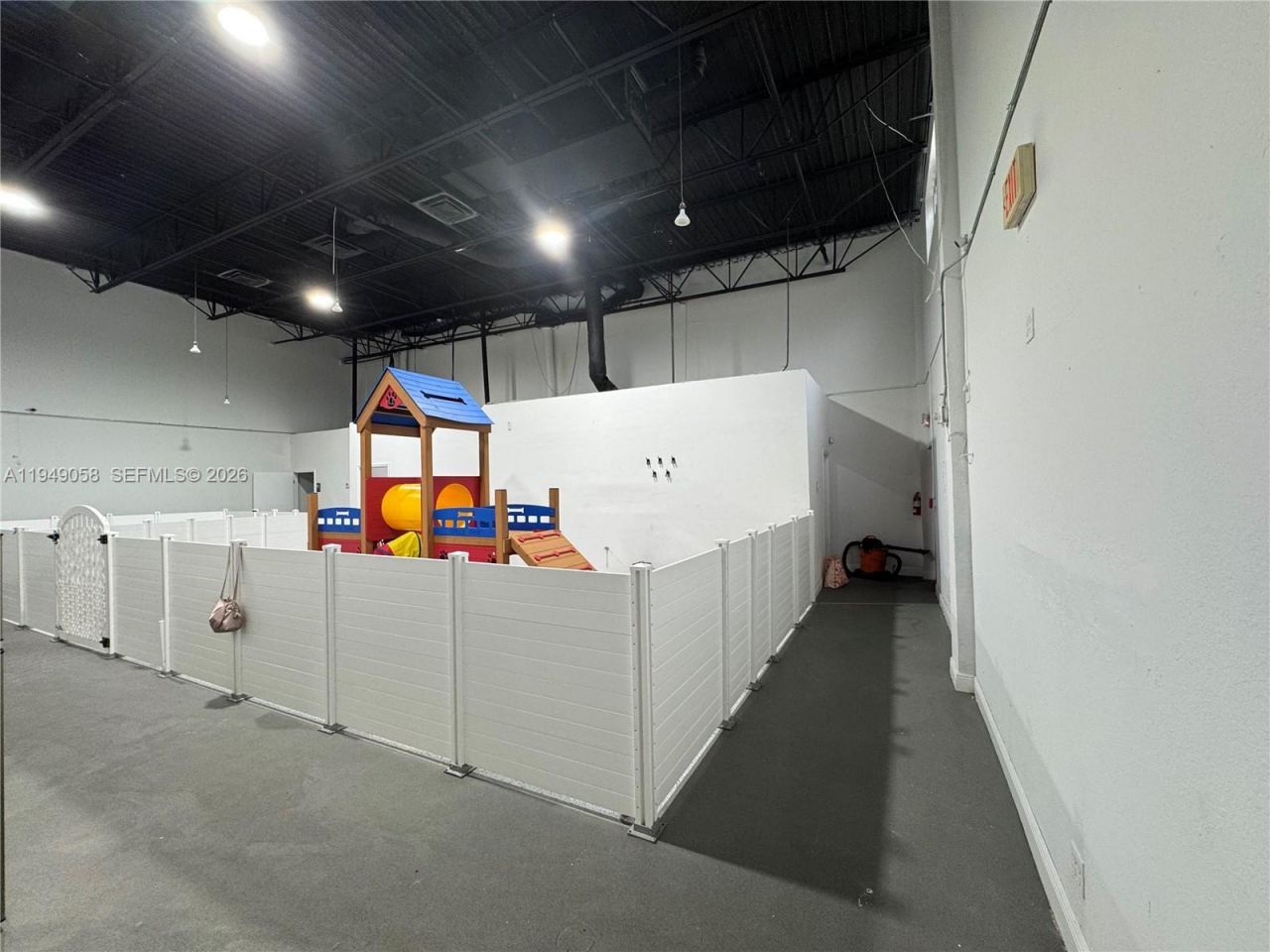 8347 NW 36th St , Doral, FL 33166 Photo