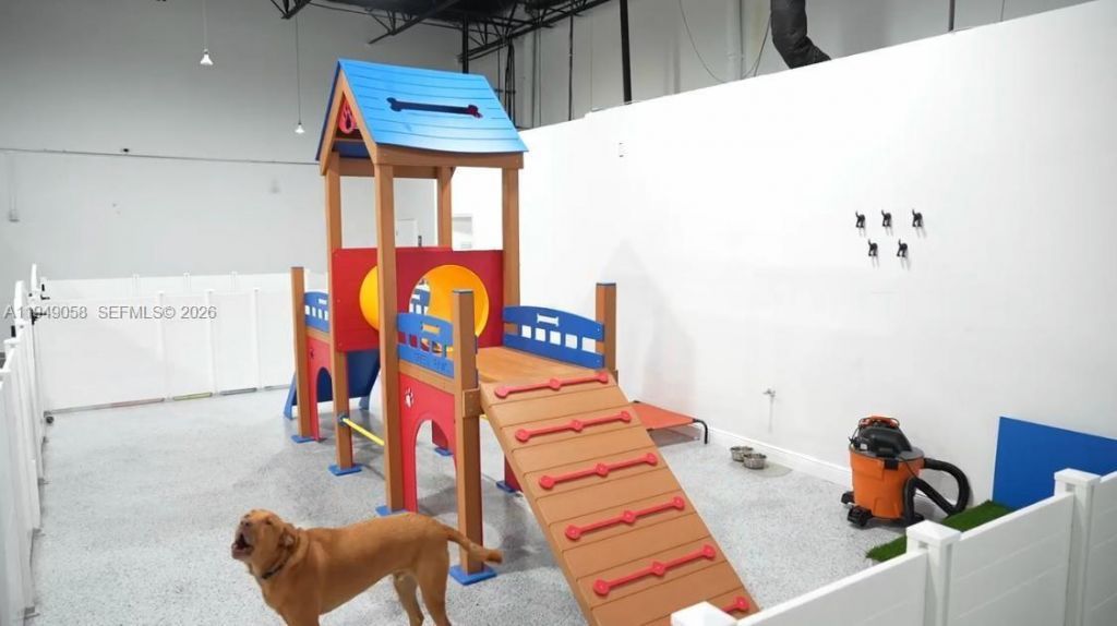 8347 NW 36th St , Doral, FL 33166 Photo