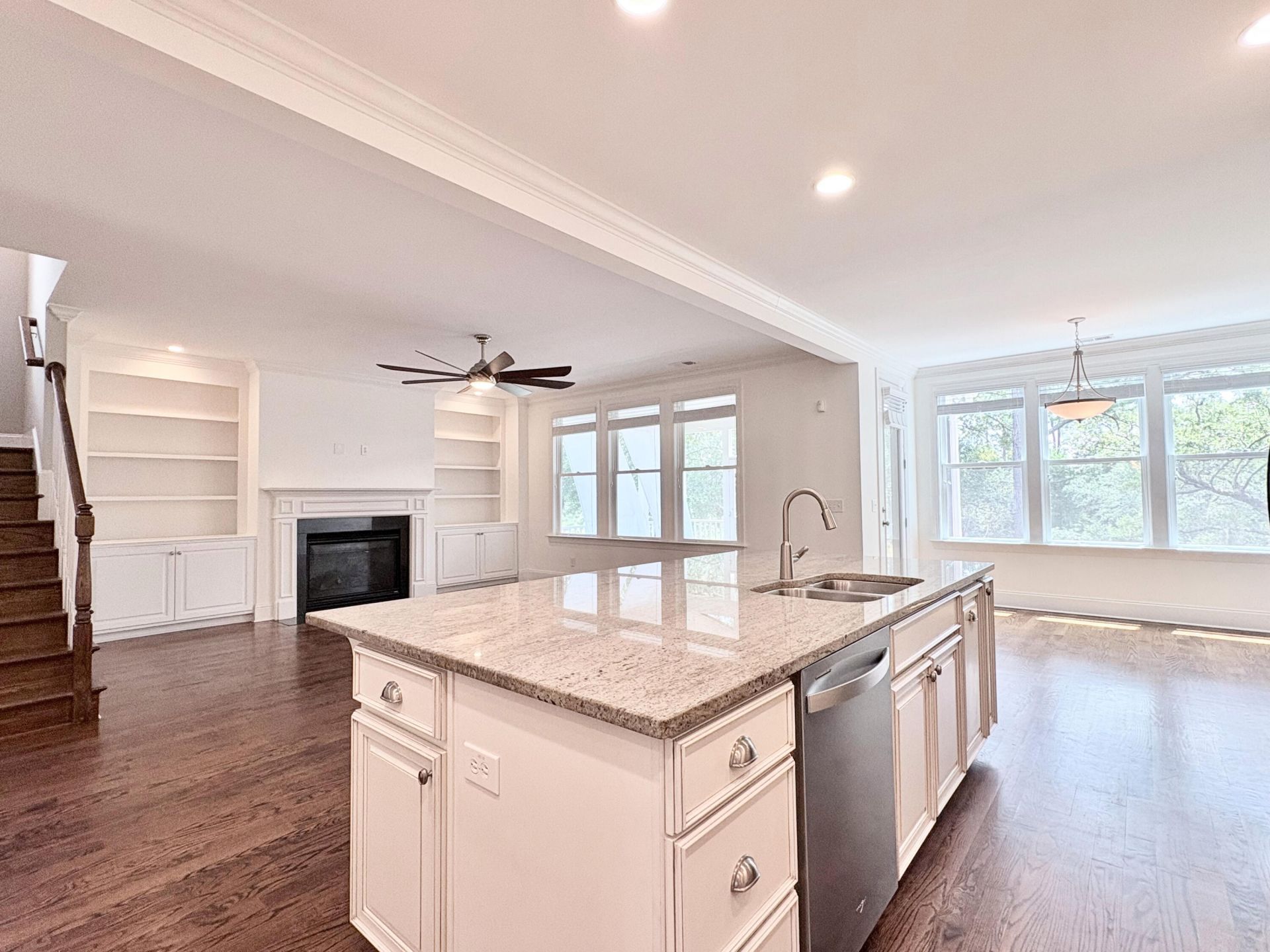 4066 Blackmoor Street Photo 14