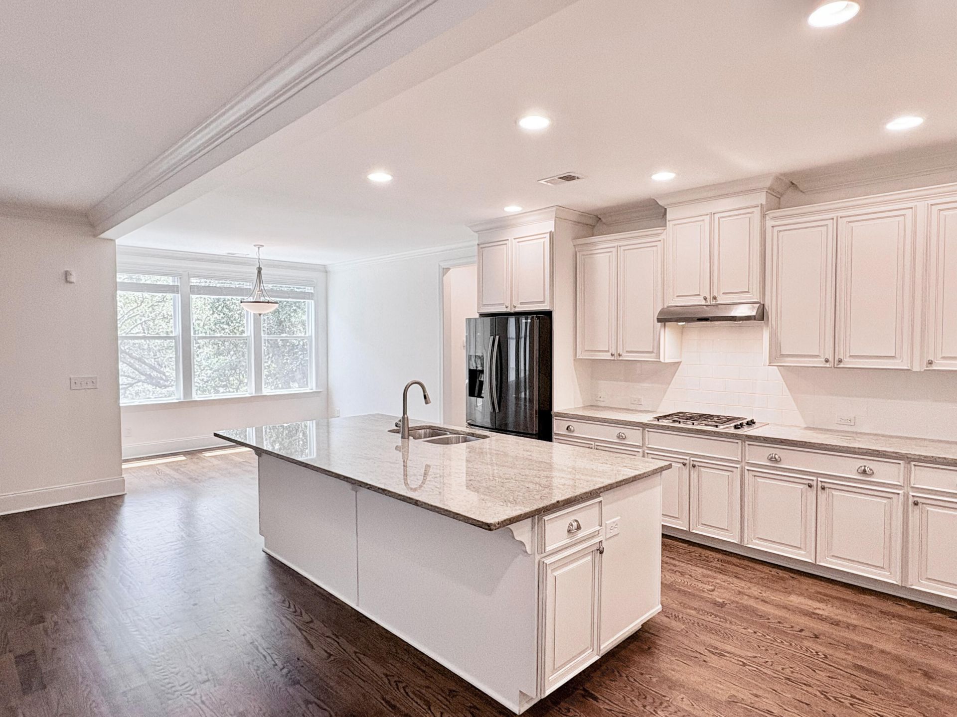4066 Blackmoor Street Photo 14