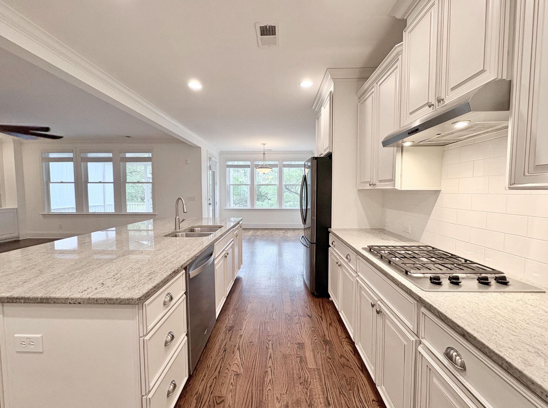 4066 Blackmoor Street Photo 18