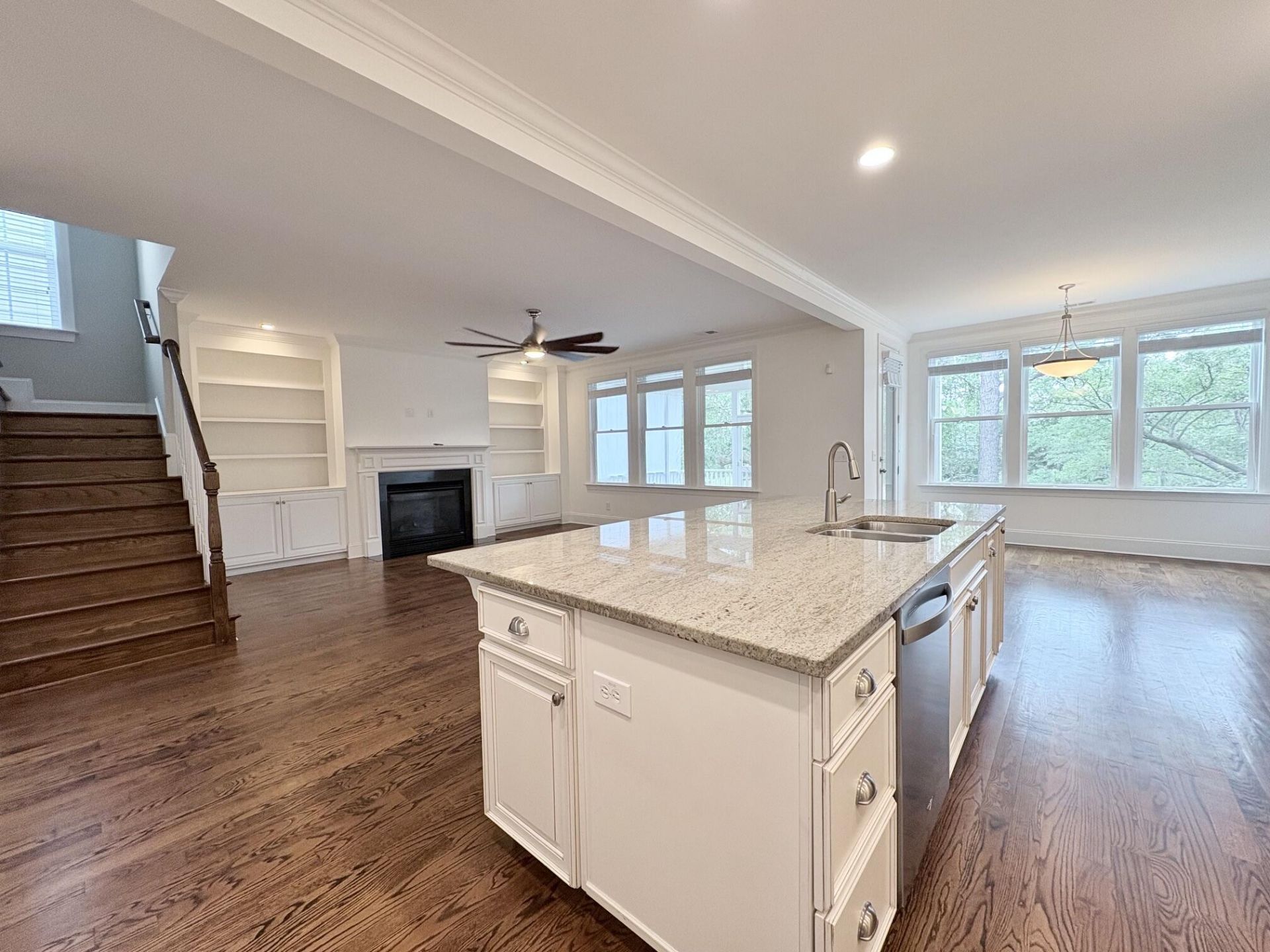 4066 Blackmoor Street Photo 24