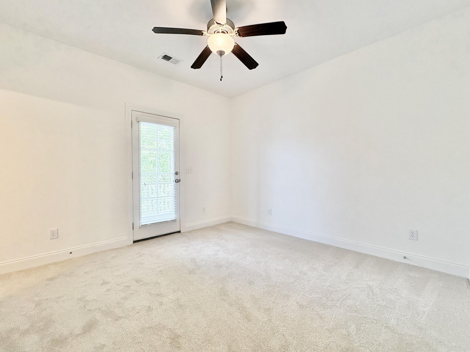 4066 Blackmoor Street Photo 31